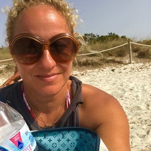 Meet your Posher, Celena